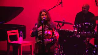 Chantal Chamberland - Besame Mucho (Chantal Live In HK) chords