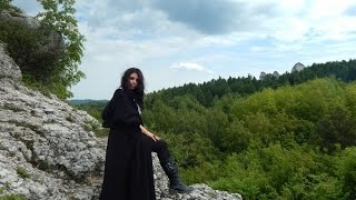 Miniatura del video "Pod znakiem Wilka - kołysanka wiedźmińska: Dziewanna, Grensir, Dyian, Dragen, Lenore Zalar"
