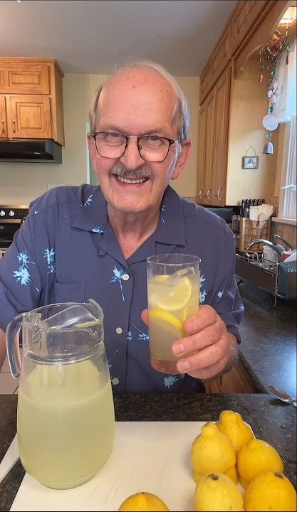 How to make Homemade Lemonade