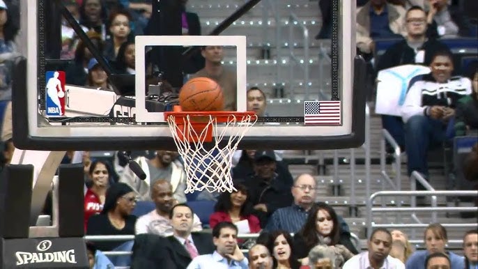 Tayshaun Prince - 2004 Rookie Game Highlights (18 Points, Between-the-Legs  Dunk) 