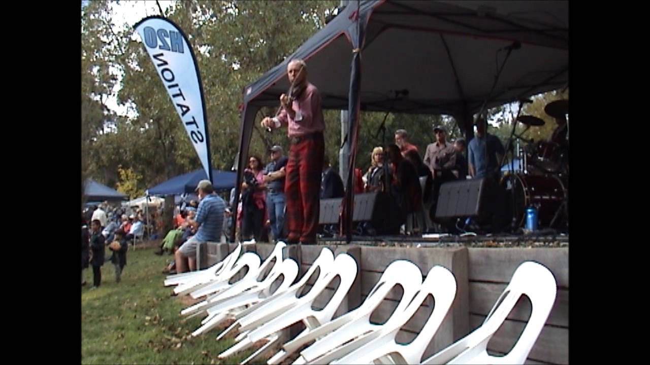 Brigadoon presents the Solo Fiddler Chris Duncan wmv - YouTube