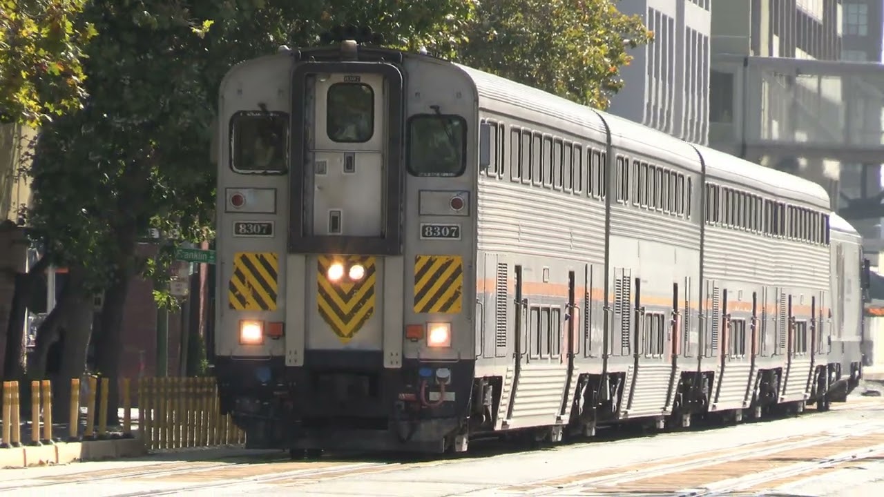 USA Railway Street Running - Oakland CA Jack London Square