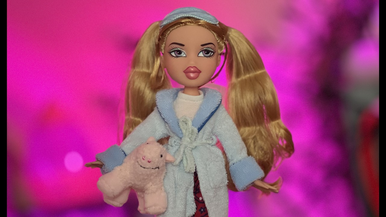 Распаковка куклы Bratz Cloe Slumber Party