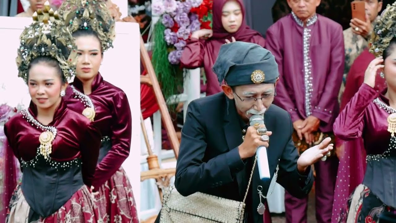 UPACARA ADAT MAPAG CALON PENGANTIN PRIA