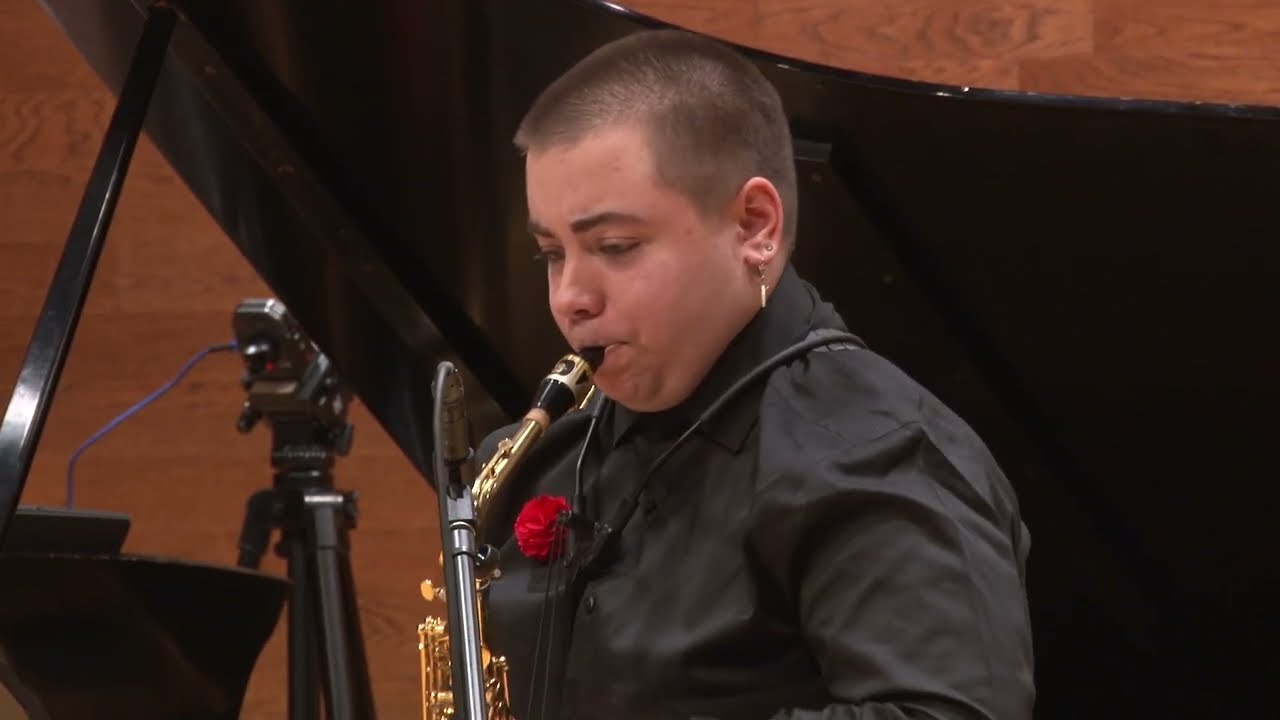 Floating Through Space for alto saxophone and piano I Rita Veneziale