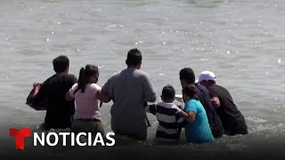 Cada vez más migrantes intentan cruzar por Piedras negras | Noticias Telemundo