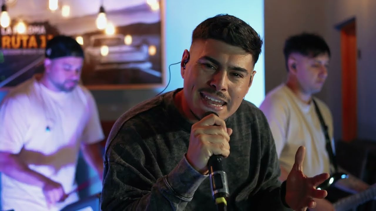 Watch El Tanque - Corazon partio / Carita triste on YouTube Watch El Tanque - Corazon partio / Carita triste on YouTube