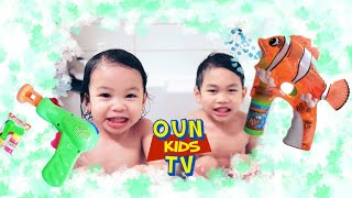 Under the sea Ocean Bubble Guns from the Dollar store!! | Oun Kids TV