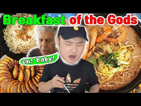 Trying Sarawak Laksa! Best Malaysian Breakfast! Breakfast of Gods - Malaysian Street Food Mukbang