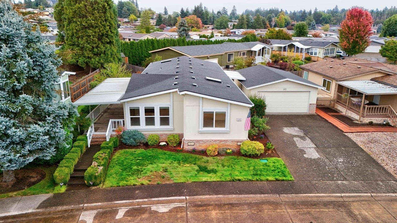 2120 Robins Lane SE, Salem, OR