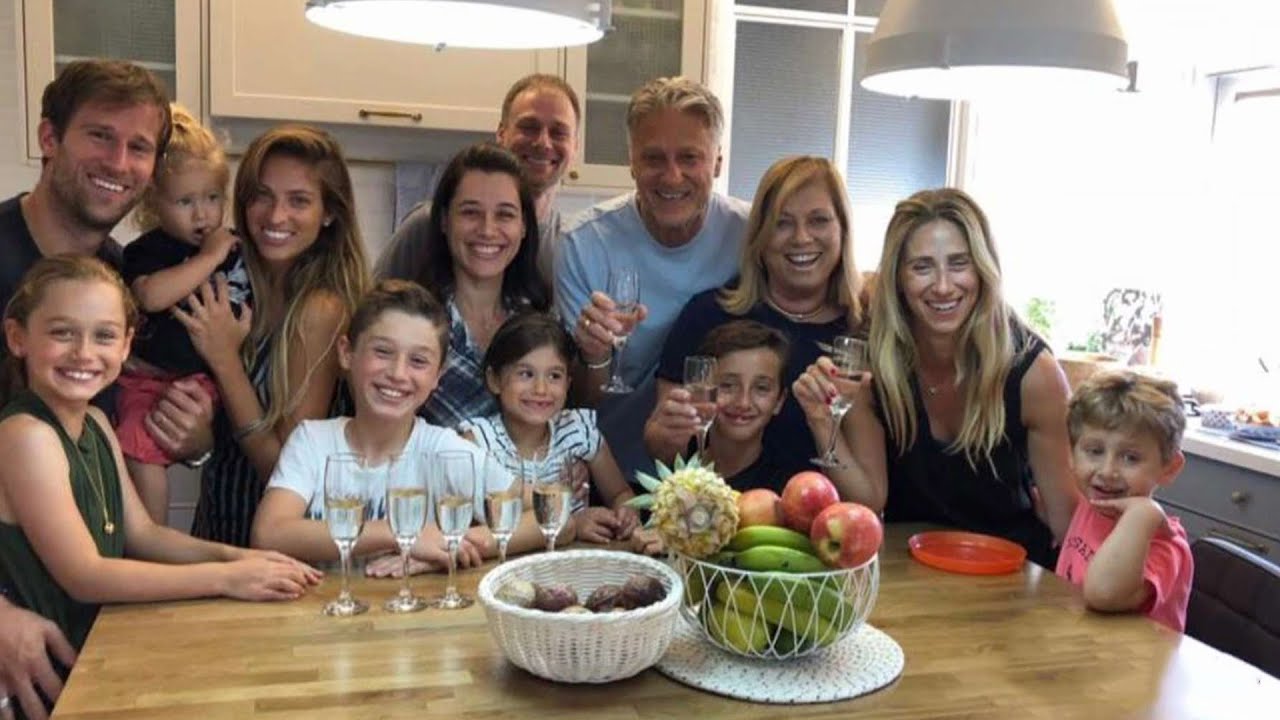 סבא מיקי: אגדת הכדורסל חוגג 66 בחיק המשפחה