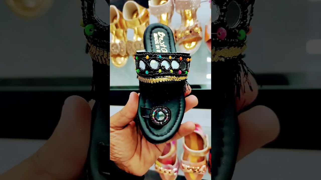 anguthe wali chappal mens