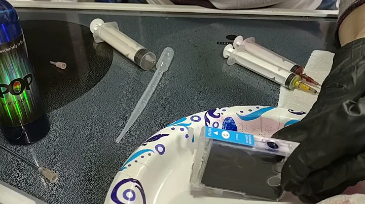 How to fill and manually prime refillable ink cartridges.