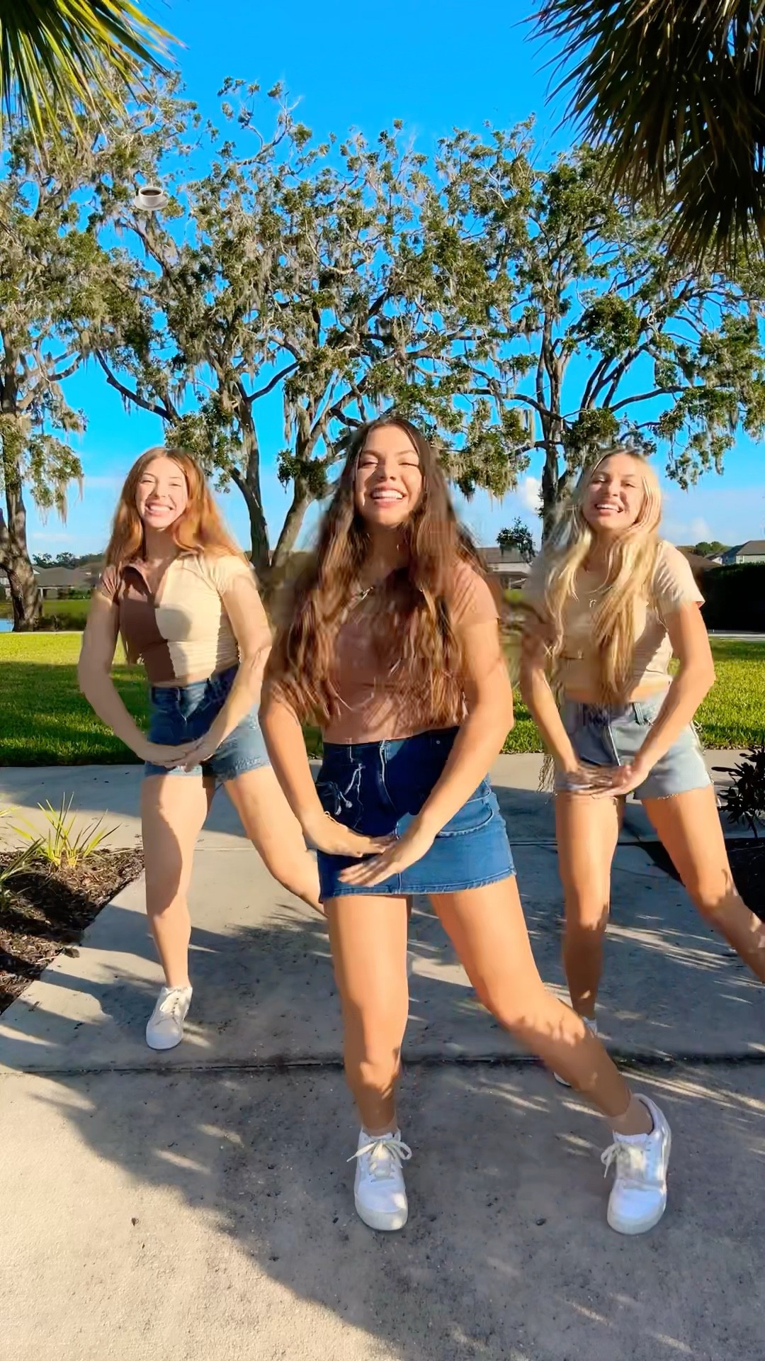 Can you SPOT the HIDDEN EMOJI?! ??? | Triple Charm #Shorts