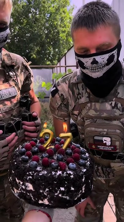 С днём рождения пацаны, главное крепкого здоровья Вам, мы вас любим и ...