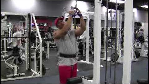 LevroneReport.com • Transformation, Week 6, Back  # 1  Close Grip Pulldowns