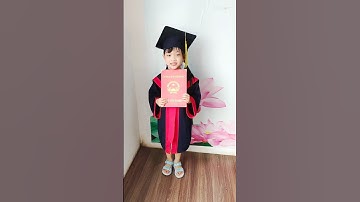 Em tốt nghiệp mẫu giáo