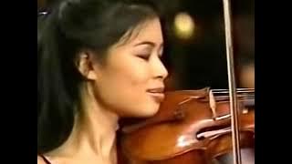 Vanessa-Mae plays Toccata & Fugue