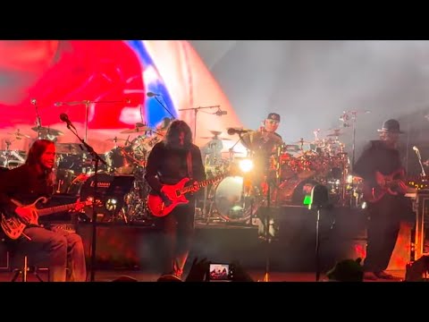 Wynona’s Big Brown Beaver - Primus with Billy Strings - 5/31/26 