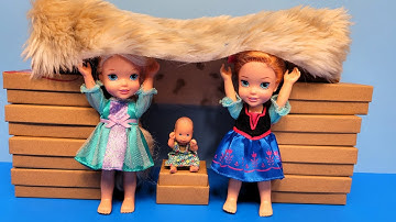 Blanket fort ! Elsa & Anna toddlers - indoor fun building & playing