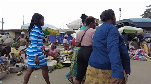 A TYPICAL DAY INSIDE THE BUSIEST AFRICAN MARKET IN GHANA...GHANA, AFRICA!!