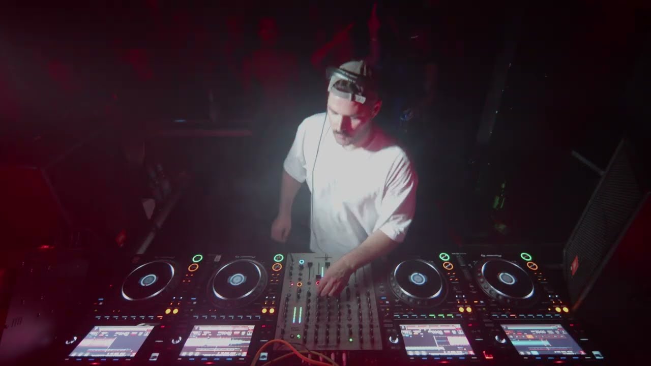 Johannes Schuster at BASEMENT