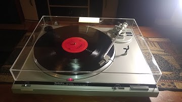 Technics SL Q200 Semi Auto Quartz Lock Turntable