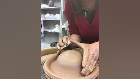 19. Jenchi Wu - throw a doughnut shape/teapot