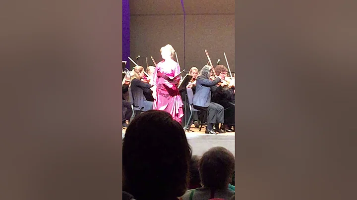 Sheila Green performing O Holy Night