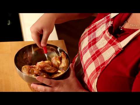 Video: Pileća Krilca U Umaku Od Meda U Polaganom Kuhaču