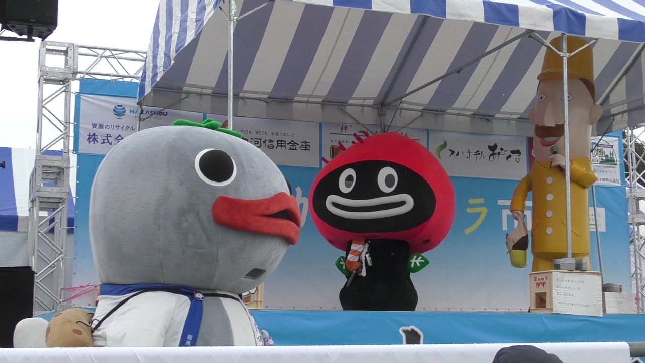 静岡県浜松市からやって来た うなぎいもの うなも 同部屋のレルヒさんと安田朗を応援にprステージ しらかわキャラ市19 2日目 Youtube