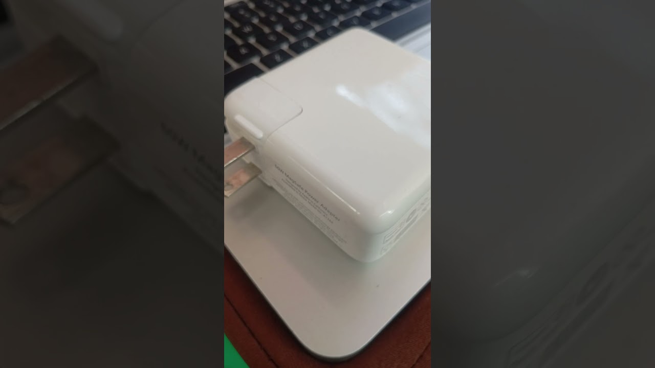 Apple 60W USB-C Macbook Pro Charger Magsafe | 