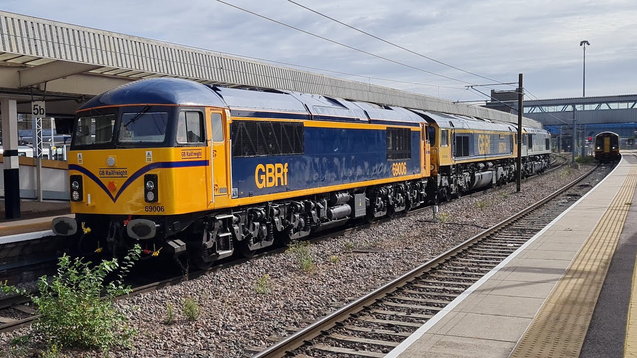 GBRF 69006, 66714 and 66793 passing Peterborough - YouTube