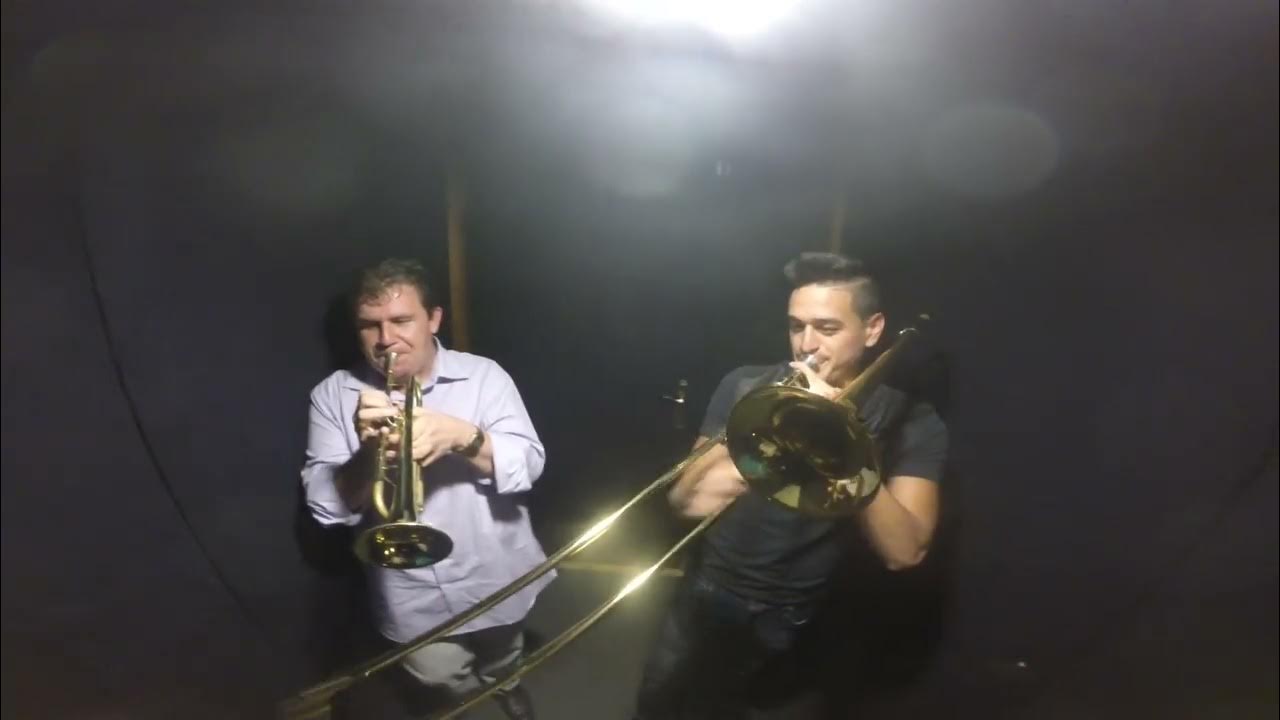 Juanpa Castaño y Edward la vara Montoya hangeando 2013 YouTube