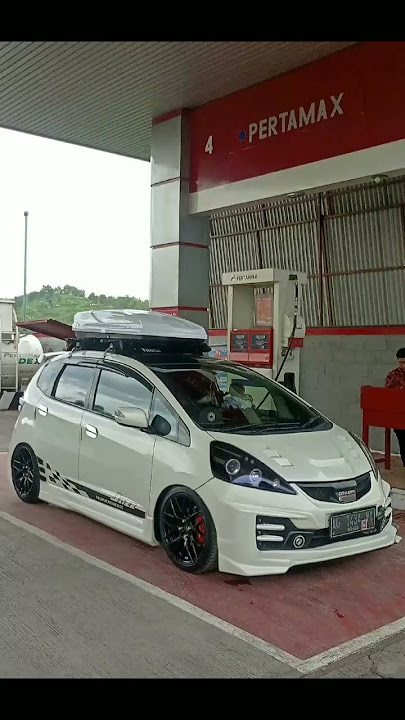 jazz ge8 stace with roofbox