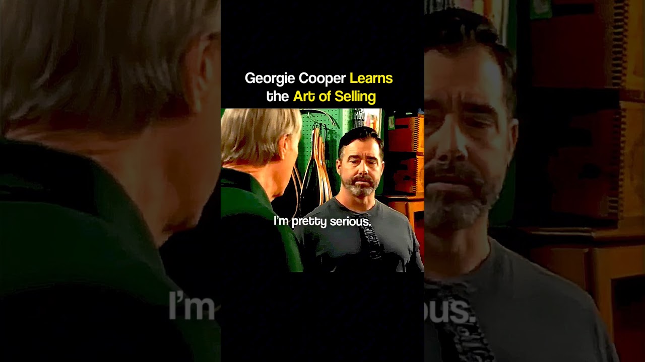 Он учится продажам у мастера.