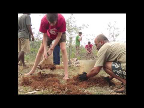 Video: Plante Træer Og Forkynde Tolerance Ved Sadhana Forest - Matador Network