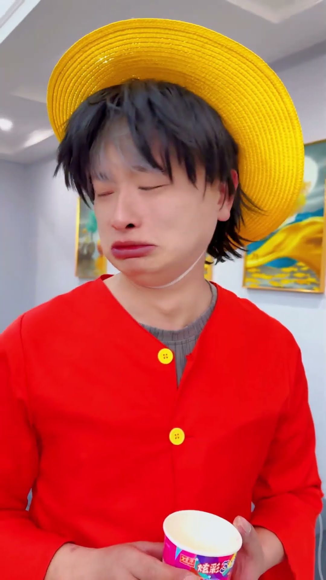 路飞的冰淇淋到小路飞手上了 #路飞 #海贼王