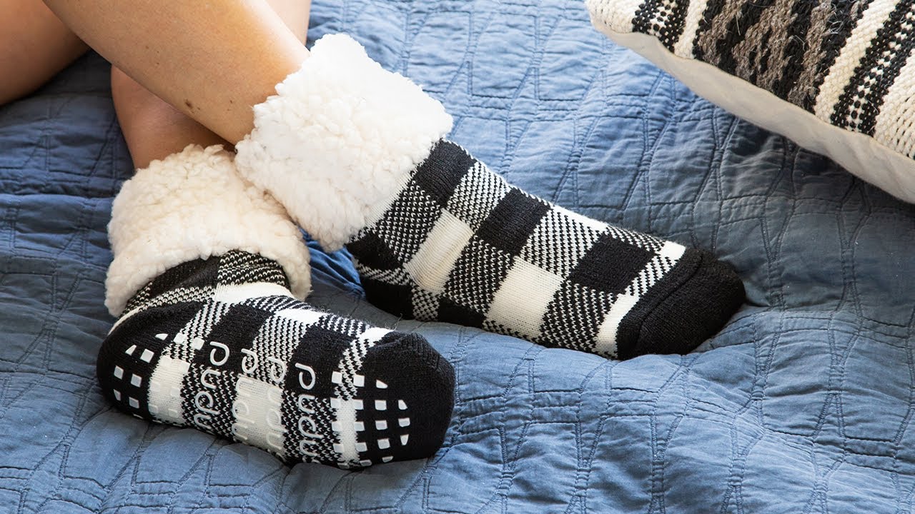 Update more than 148 pudus slipper socks super hot