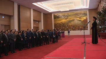 Chủ tịch Quốc hội chúc Tết lãnh đạo Quốc hội, cán bộ, công chức, viên chức Văn phòng Quốc hội