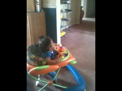 Baby loves Barney