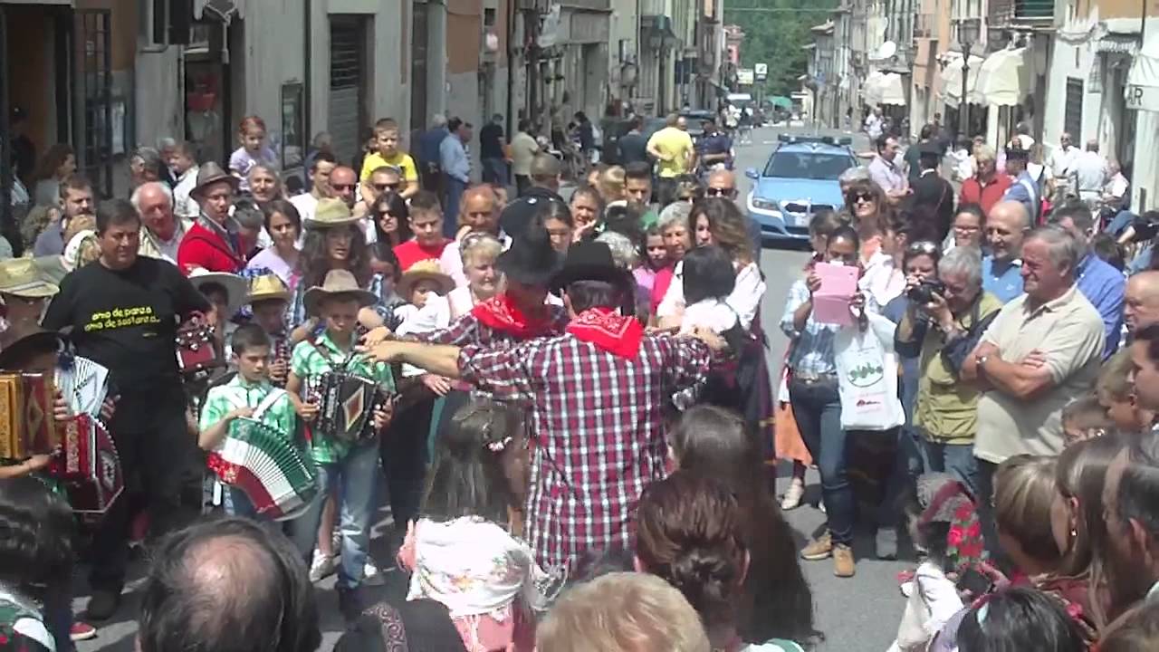 Saltarella e Organetti nel Corso di Amatrice Transumanza 2013 - YouTube