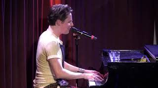 Reeve Carney - Girl Like Me (Live at The Green Room 42) 09-25-22