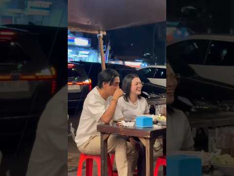 Lihat #charlyvanhouten bersama