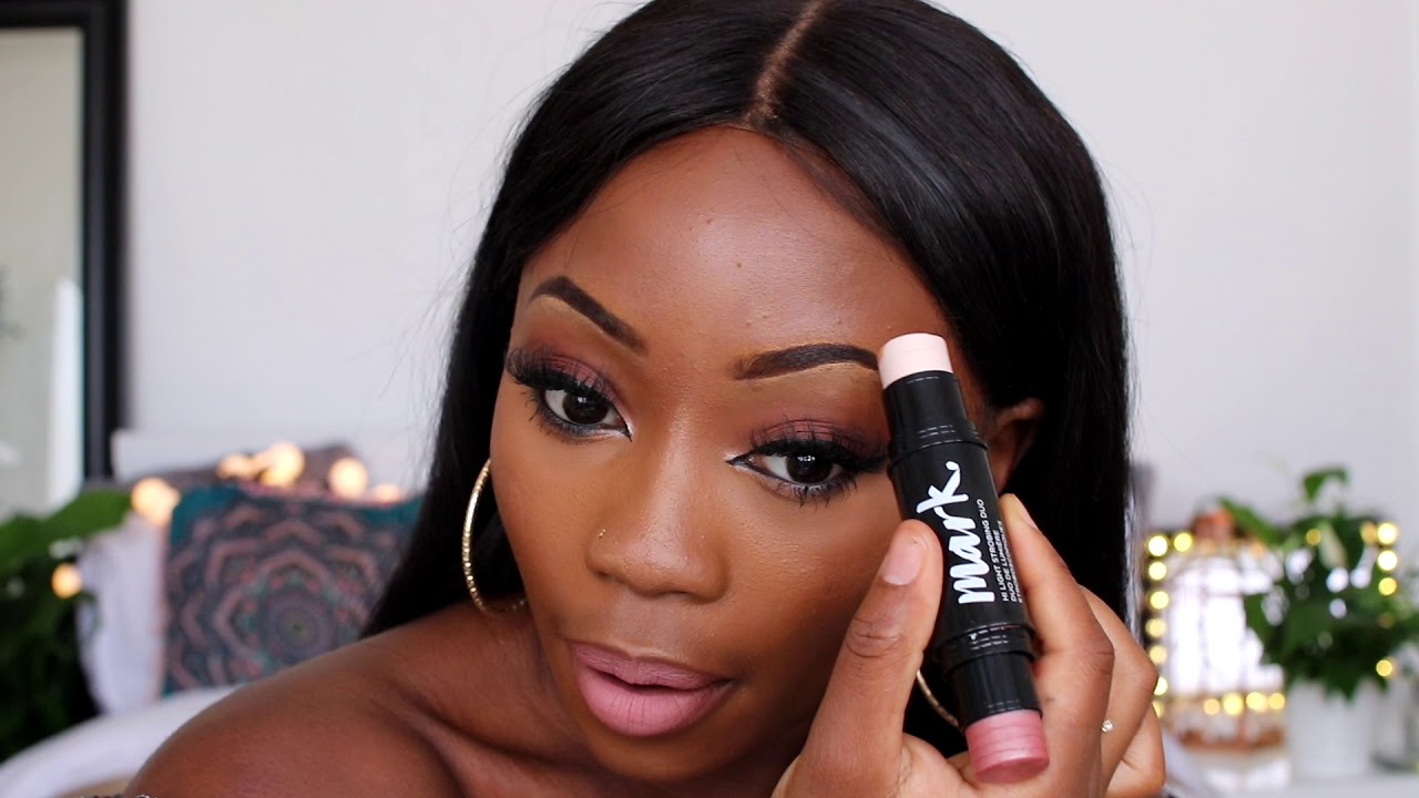 Get the perfect highlighted look with Lizzie Loves and Double Strobing!