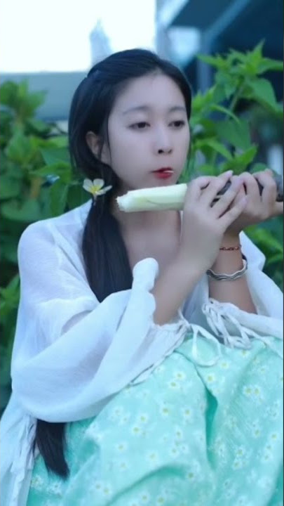 Makan tebu #shorts #tiktok #satisfying #sugarcane #asmr #oddlysatisfying #fyp #relaxing #buah #panen