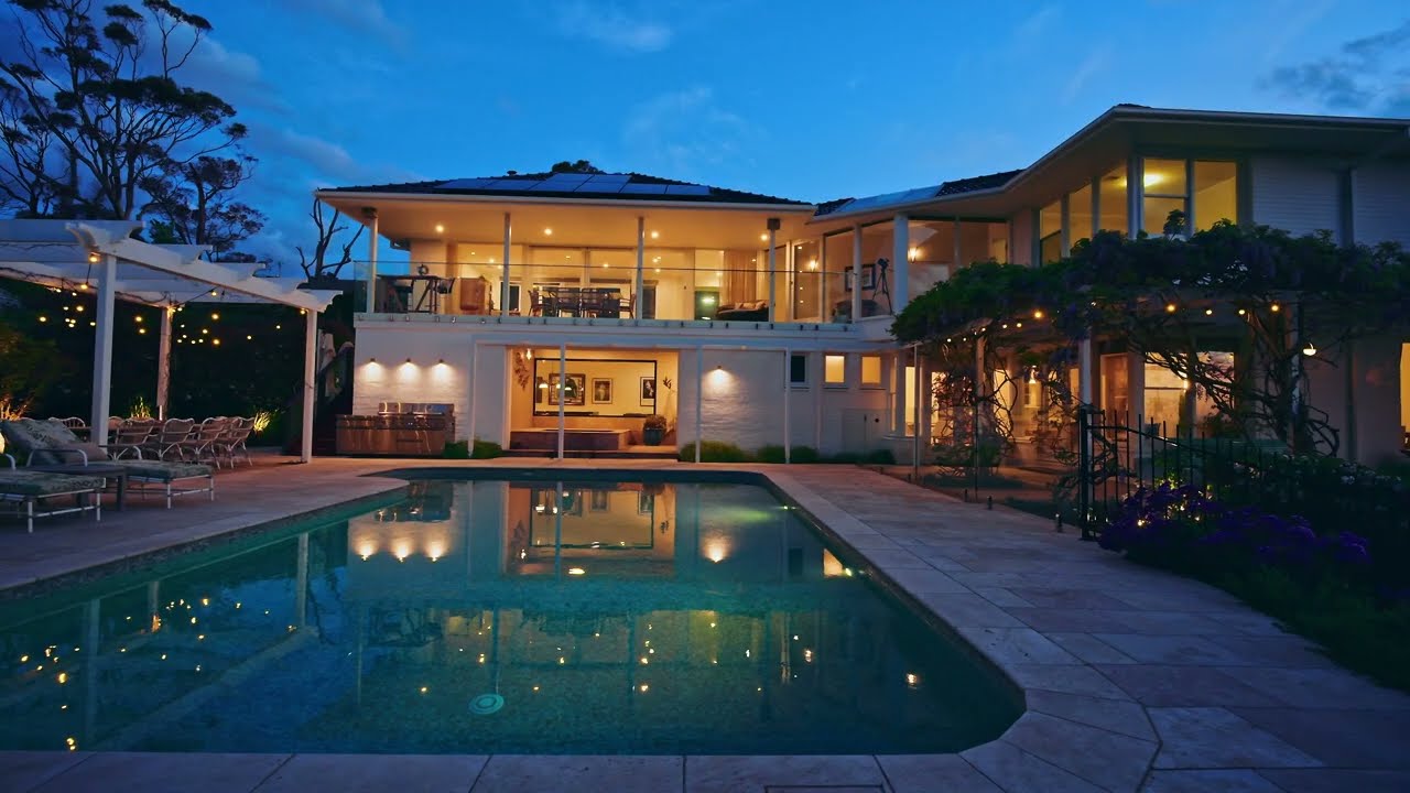 Buxton Mornington Peninsula Presents 16 Watts Parade, Mount Eliza