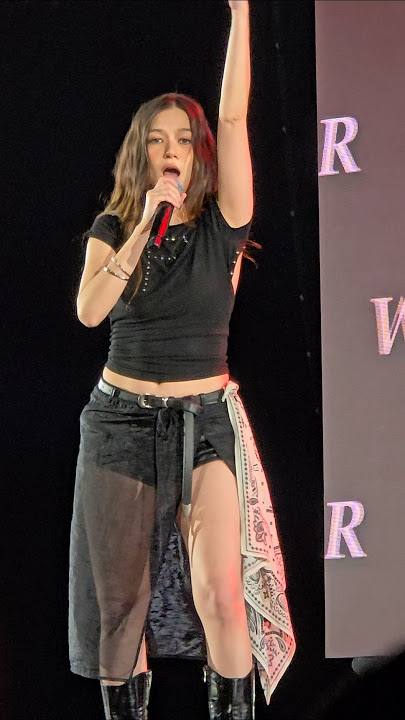 เสียงของ violettewautier 💃 #violettewautier #วีวิโอเลต #concert #cattshirt #นักร้อง #ร้องเพลง #ดารา