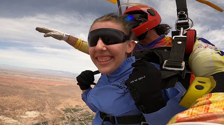 DEANNA ANDERSEN - Tandem Skydive in Las Vegas at Skydive Fyrosity