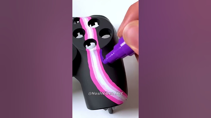 Custom PlayStation Controller using Posca Markers! (#Shorts)